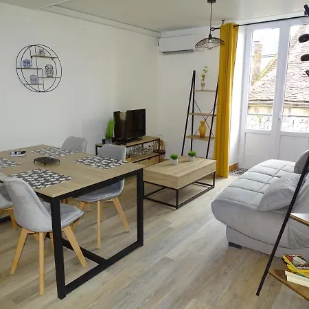 Cadurci 2 - Superbe Appartement, Climatise Avec Balcon- Wifi * Vayrac